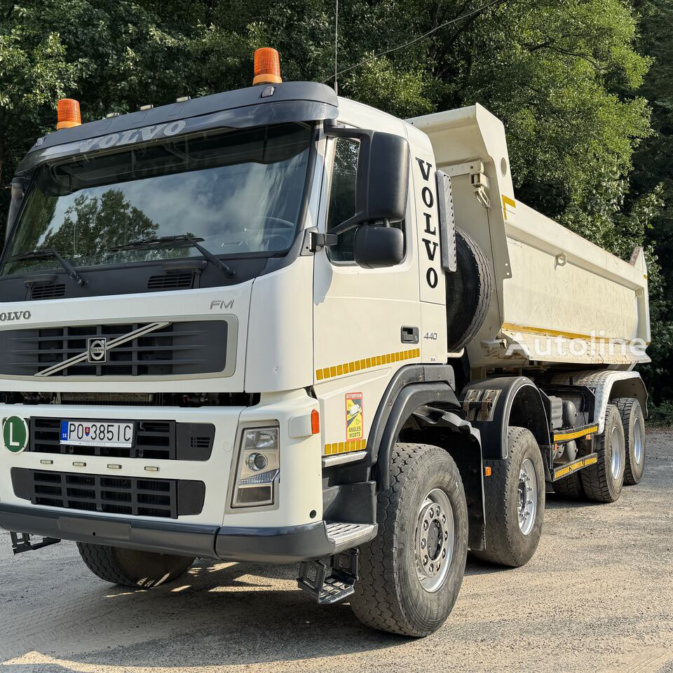 camion-volquete-Volvo-FMX-440